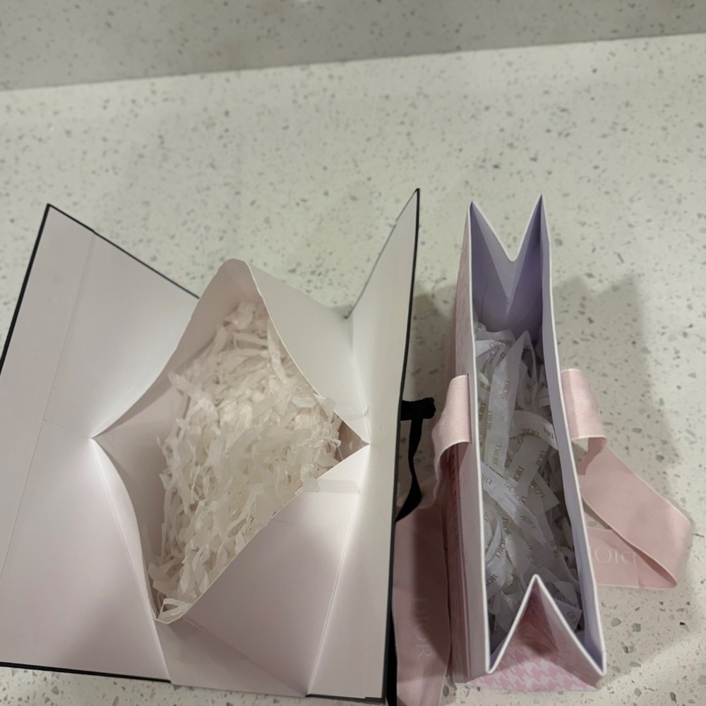 Chanel and Dior Small Box - Picture 7 of 7